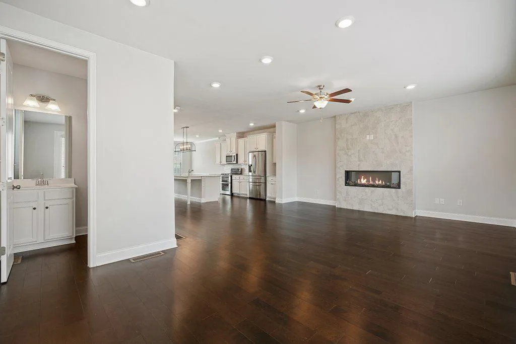 Doraville, Georgia 30360, United States, 4 Bedrooms Bedrooms, ,4 BathroomsBathrooms,Residential,Active,181892