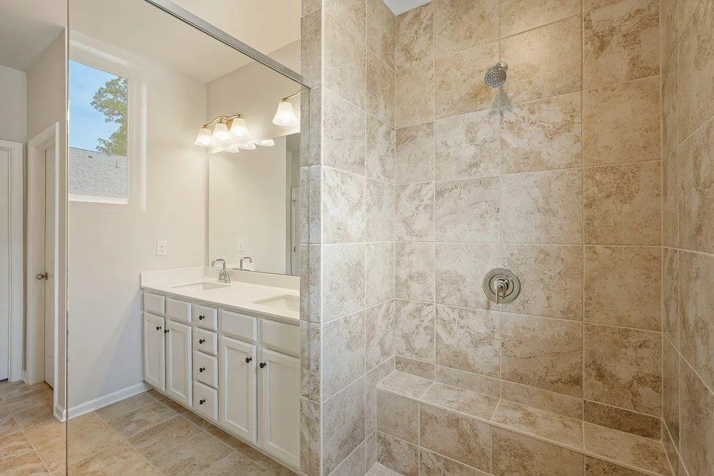 Doraville, Georgia 30360, United States, 4 Bedrooms Bedrooms, ,4 BathroomsBathrooms,Residential,Active,181892