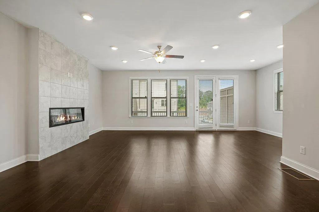 Doraville, Georgia 30360, United States, 4 Bedrooms Bedrooms, ,4 BathroomsBathrooms,Residential,Active,181892