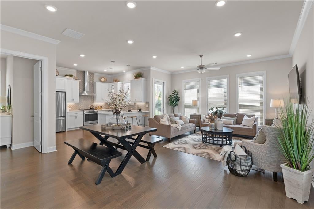 605 Beechwood Way