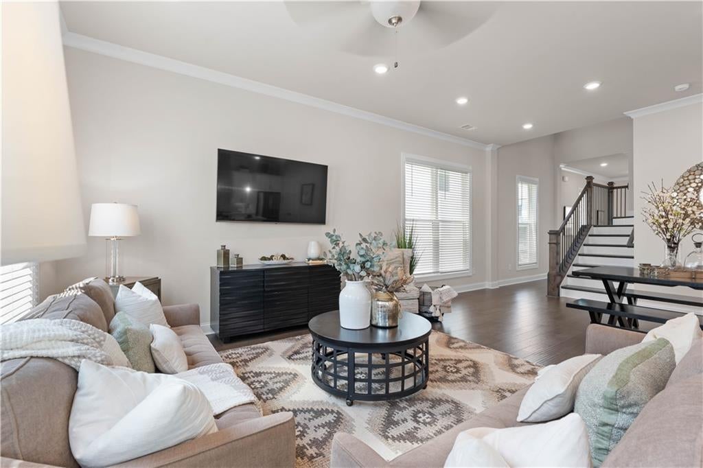 605 Beechwood Way