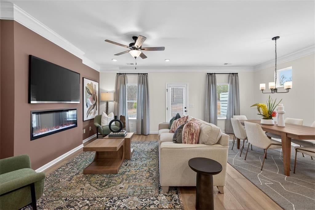 134 Alameda Street 102