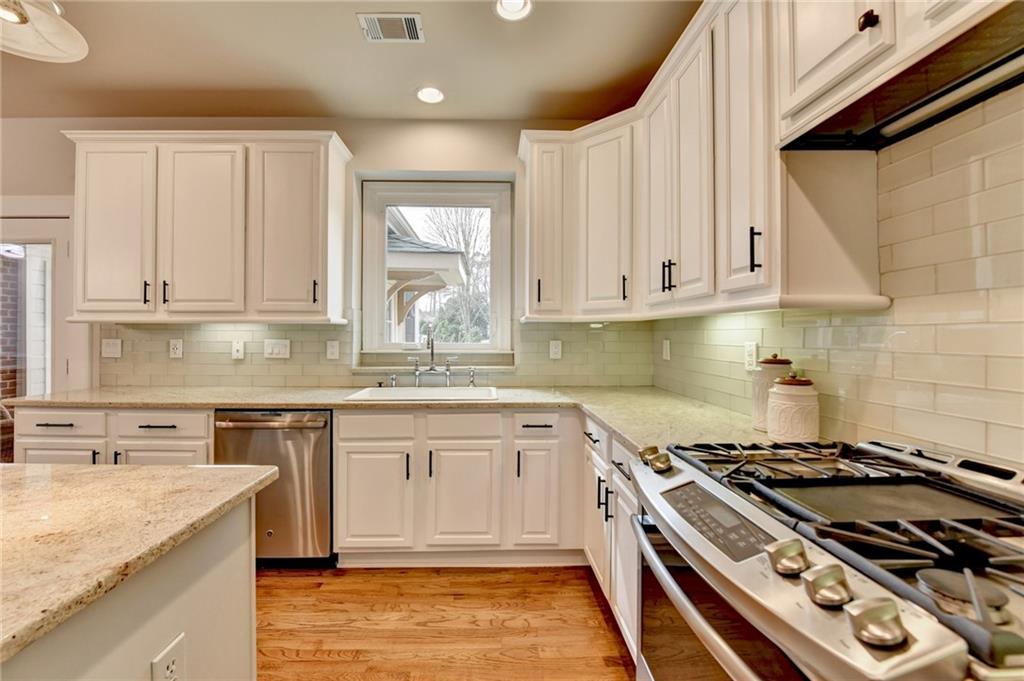 370 Laurel Oak Drive, Suwanee, Georgia image 26