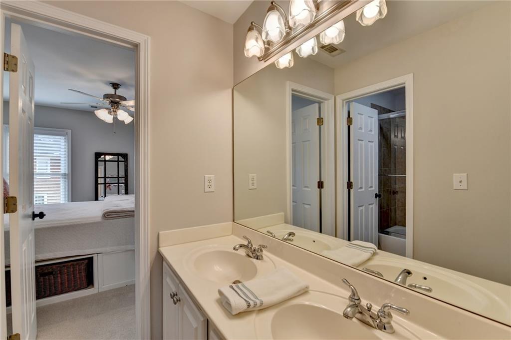 370 Laurel Oak Drive, Suwanee, Georgia image 44