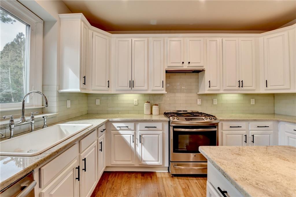 370 Laurel Oak Drive, Suwanee, Georgia image 24