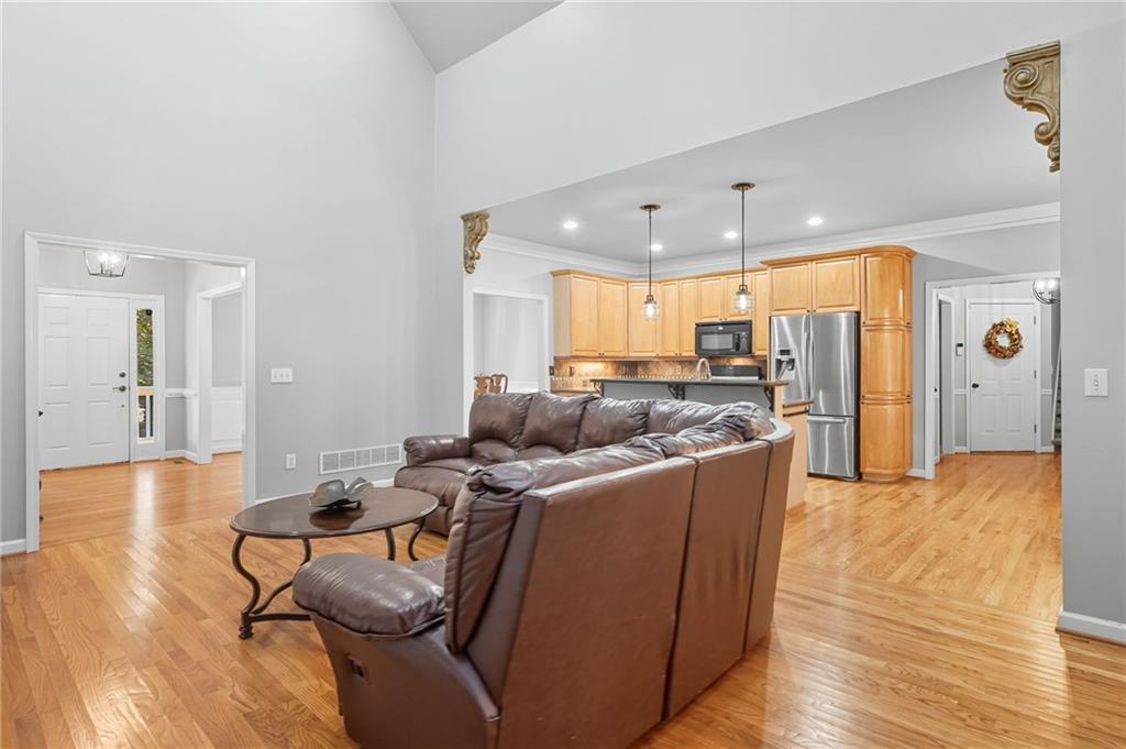 No HOA - Residential