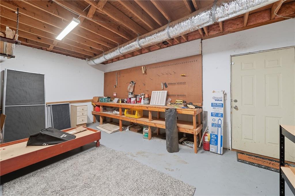 No HOA - Residential