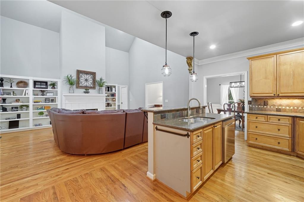 No HOA - Residential