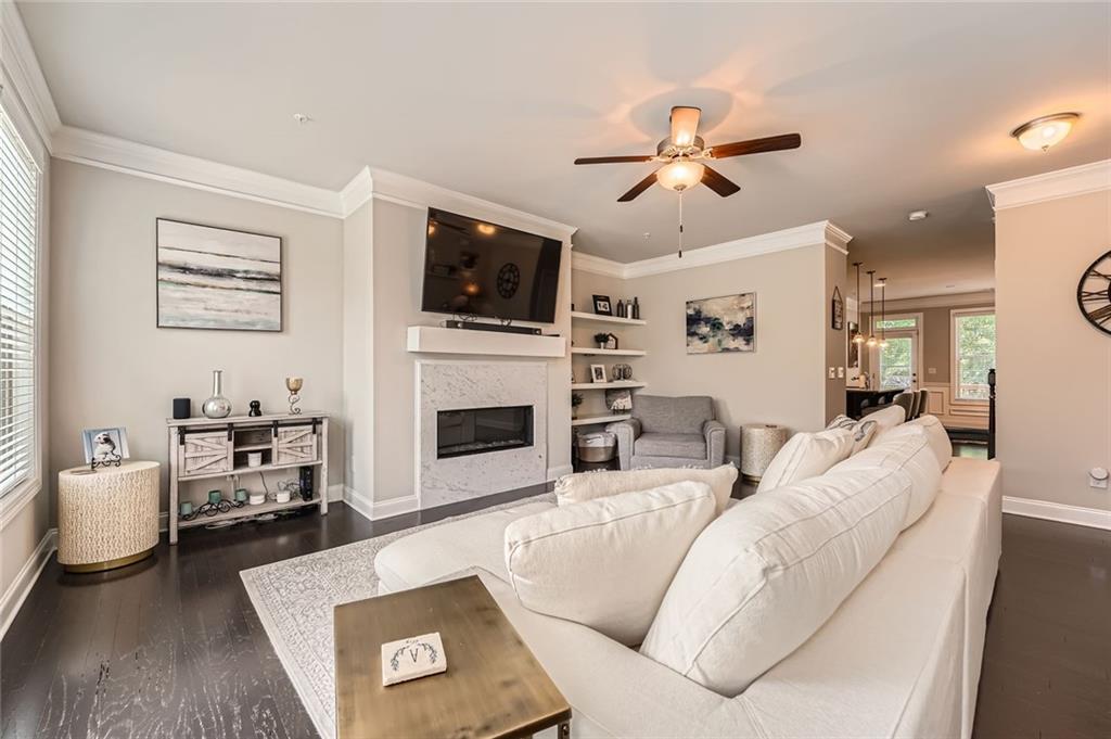 2433 Santa Rosa Street