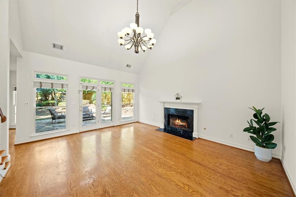 1560 Oak Park Cove