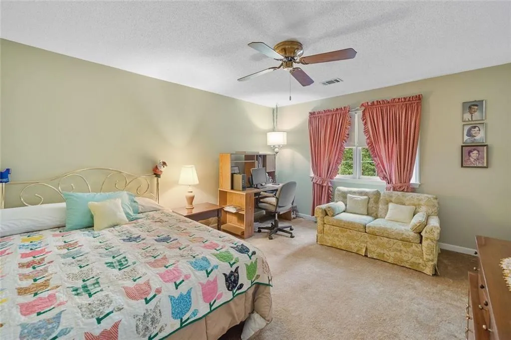 Roswell, Georgia 30075, United States, 5 Bedrooms Bedrooms, ,4 BathroomsBathrooms,Residential,Active,162045