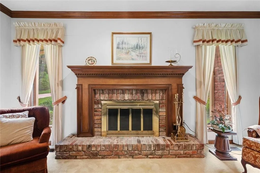 Roswell, Georgia 30075, United States, 5 Bedrooms Bedrooms, ,4 BathroomsBathrooms,Residential,Active,162045