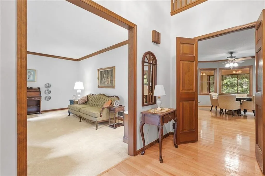 Roswell, Georgia 30075, United States, 5 Bedrooms Bedrooms, ,4 BathroomsBathrooms,Residential,Active,162045