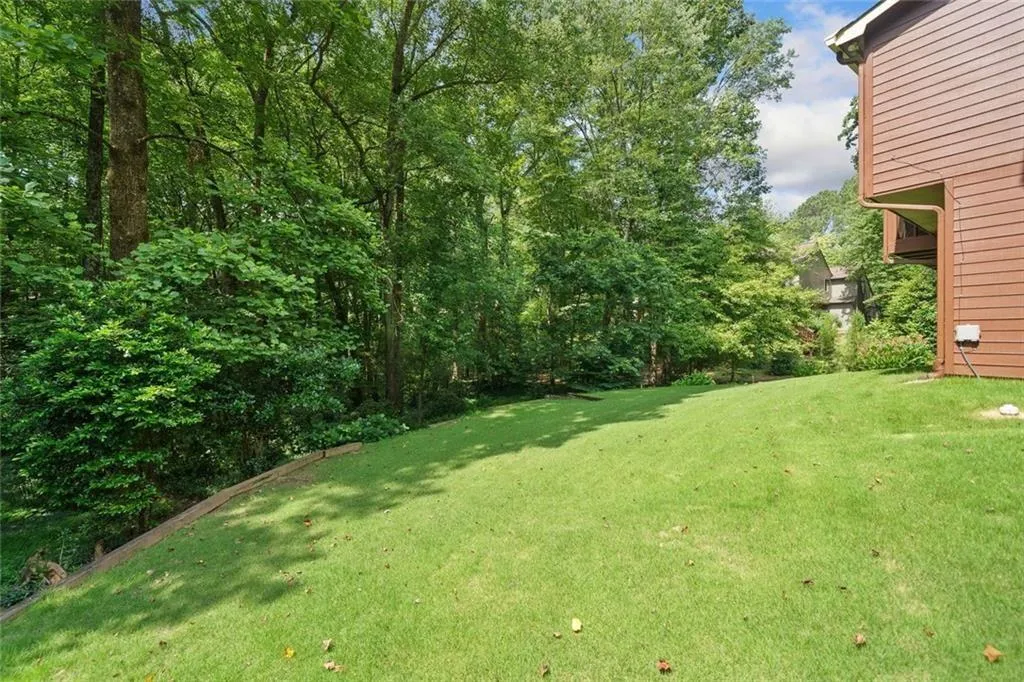 Roswell, Georgia 30075, United States, 5 Bedrooms Bedrooms, ,4 BathroomsBathrooms,Residential,Active,162045