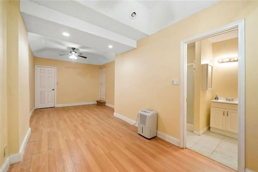 Roswell, Georgia 30075, United States, 5 Bedrooms Bedrooms, ,4 BathroomsBathrooms,Residential,Active,162045