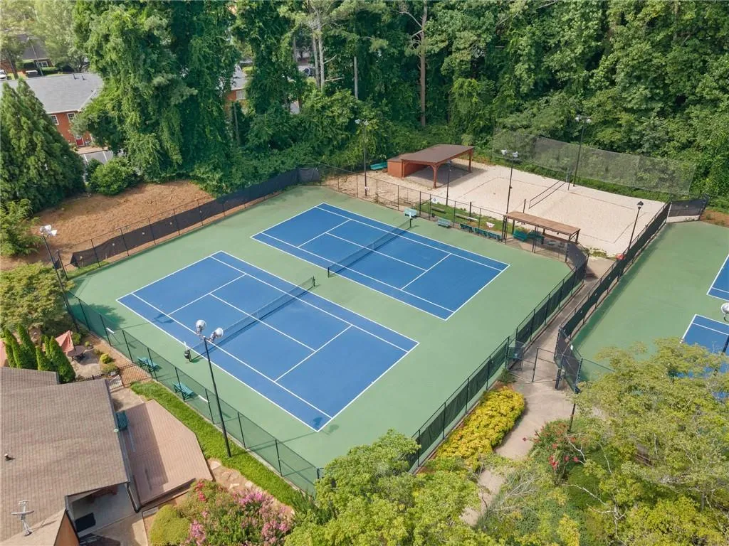 Roswell, Georgia 30075, United States, 5 Bedrooms Bedrooms, ,4 BathroomsBathrooms,Residential,Active,162045