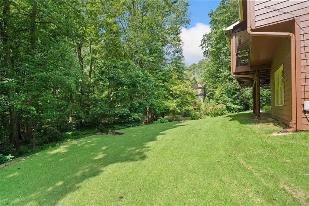 Roswell, Georgia 30075, United States, 5 Bedrooms Bedrooms, ,4 BathroomsBathrooms,Residential,Active,162045