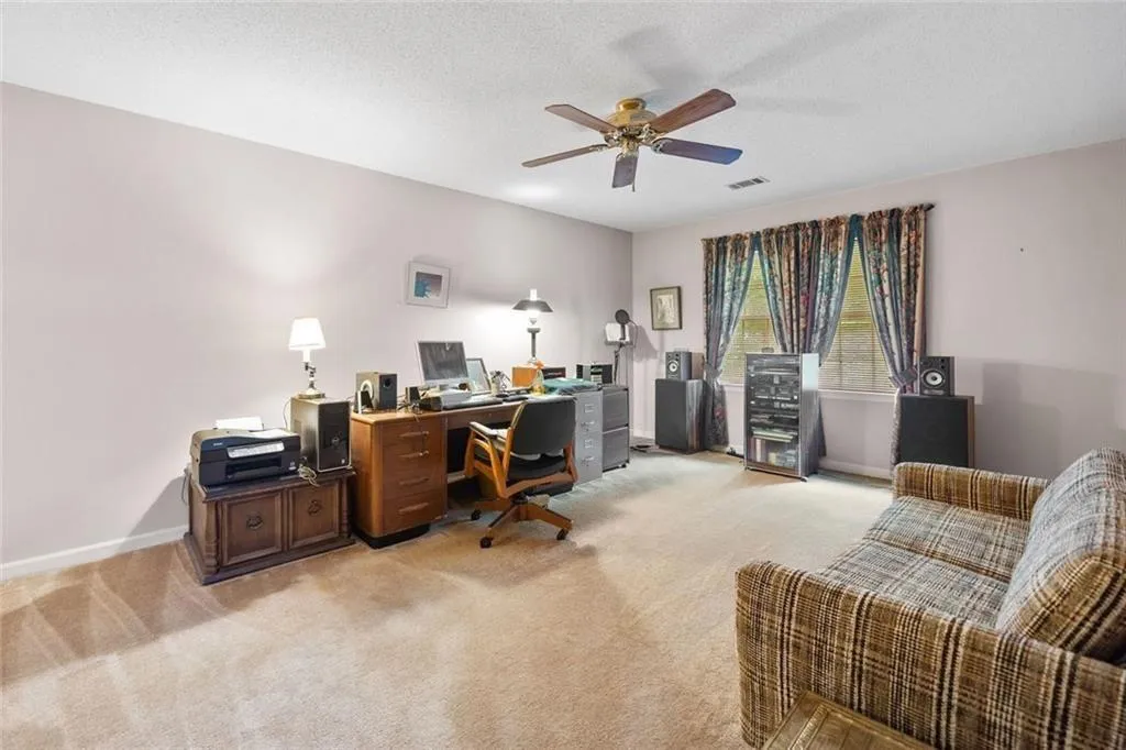 Roswell, Georgia 30075, United States, 5 Bedrooms Bedrooms, ,4 BathroomsBathrooms,Residential,Active,162045