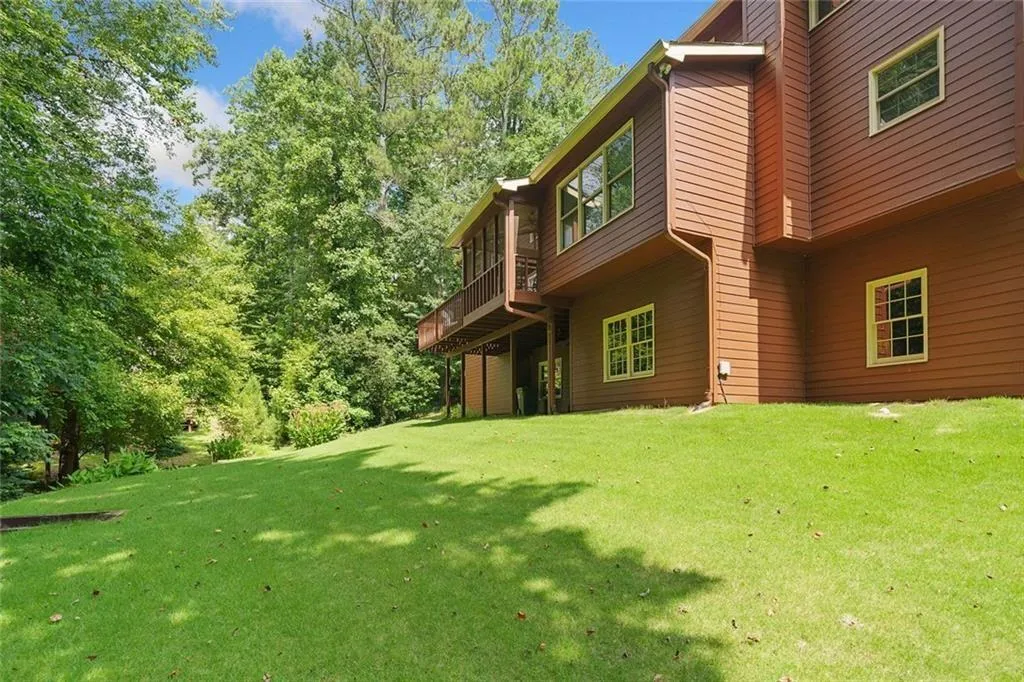 Roswell, Georgia 30075, United States, 5 Bedrooms Bedrooms, ,4 BathroomsBathrooms,Residential,Active,162045