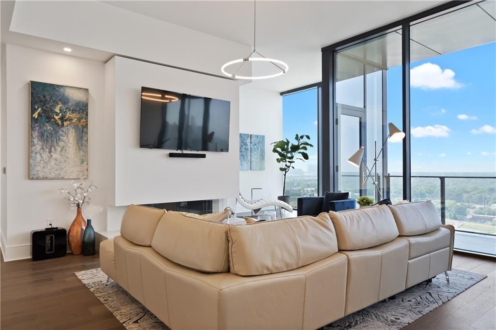 788 W Marietta Street NW 1803