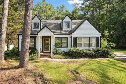 Homes For Sale - 30 Woodlawn Avenue<br/> Hampton, GA 30228