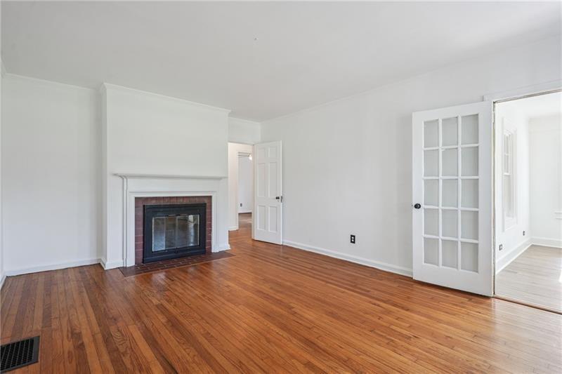 30 Woodlawn Avenue