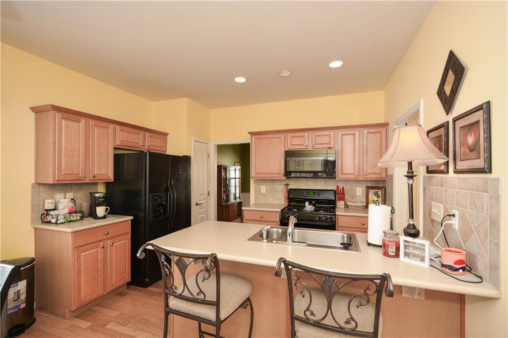 303 Dexter Drive, Woodstock, Georgia image 7