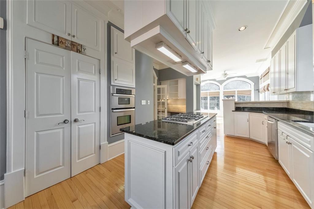 470 Manor Oak Lane SE