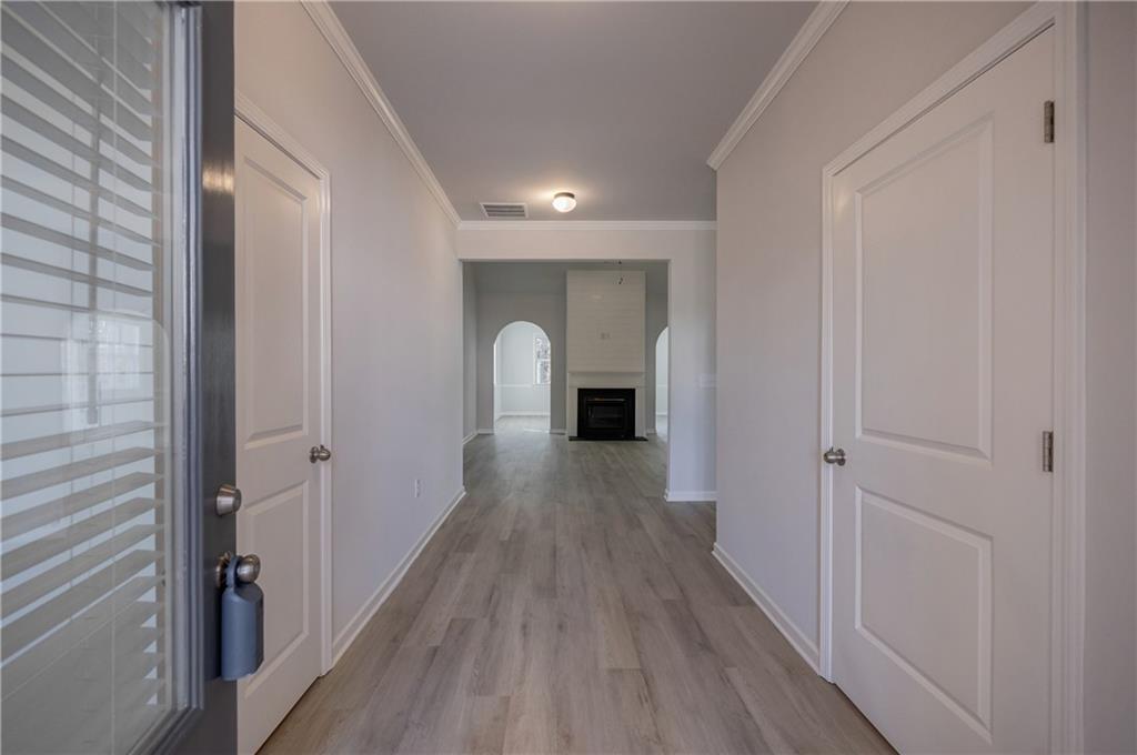 853 Crossroads Court