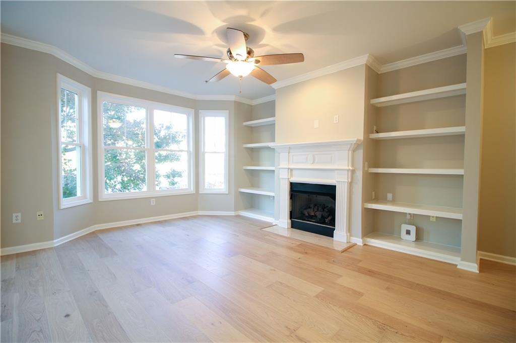 225 E Ponce De Leon Avenue 325