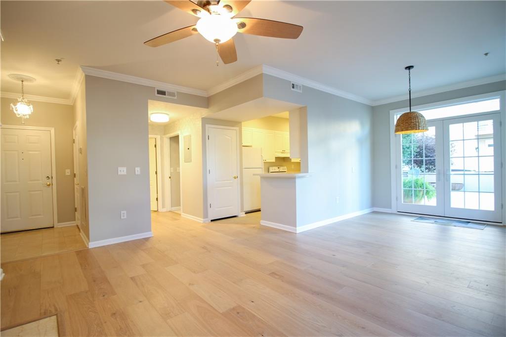 225 E Ponce De Leon Avenue 325