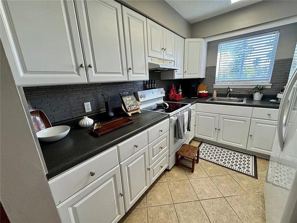 100 Blair Road B6