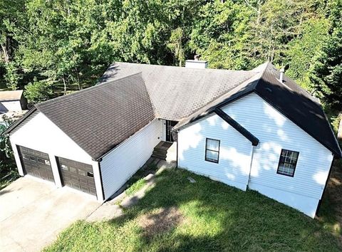 A home in Powder Springs