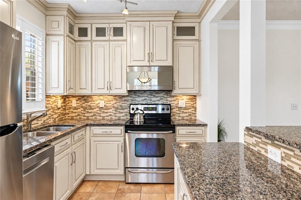10 Perimeter Summit Boulevard 3110