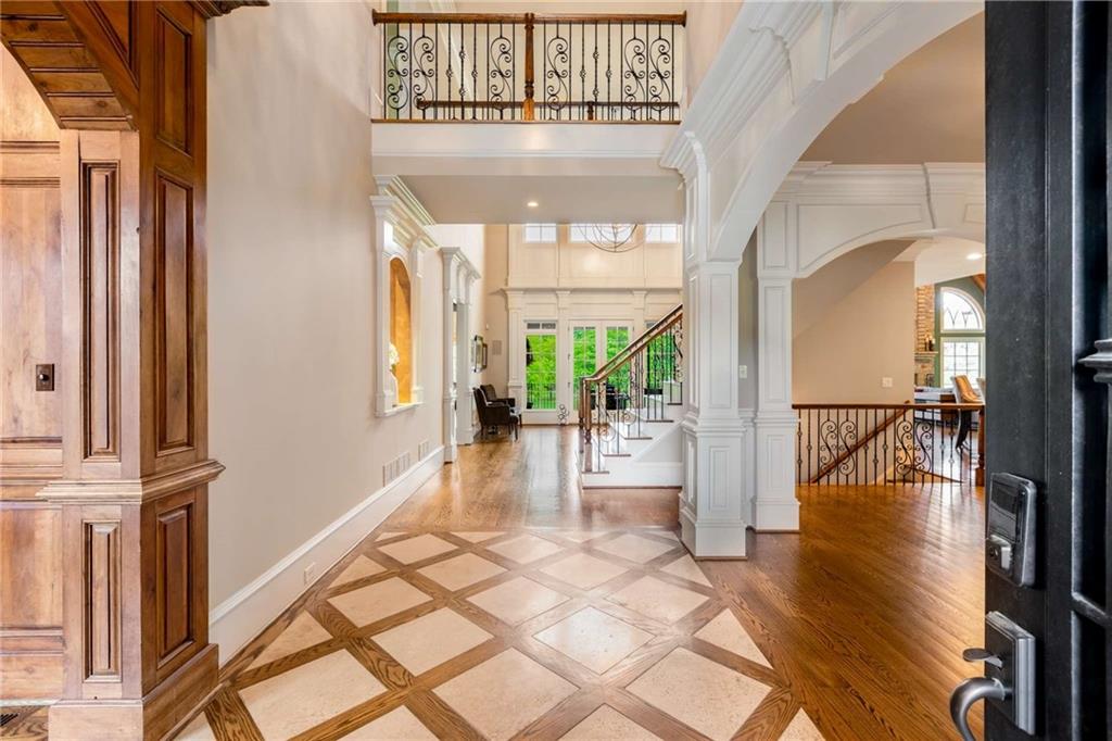 2855 Drayton Hall Drive, Buford, Georgia image 8