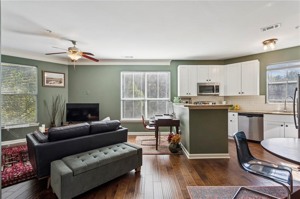 10 Perimeter Summit Boulevard NE 4337