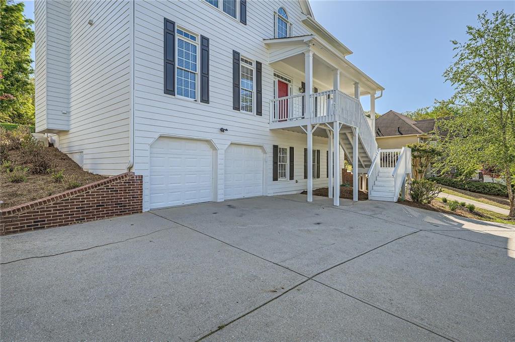 6384 S Creek Court, Flowery Branch, Georgia image 3