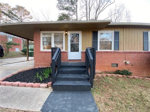 Homes For Sale - 934 Fairburn Road<br/> Fulton County, Atlanta, GA 30331