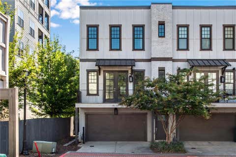 Townhouse For Sale - 743 Taylor Court<br/> Atlanta, GA 30324