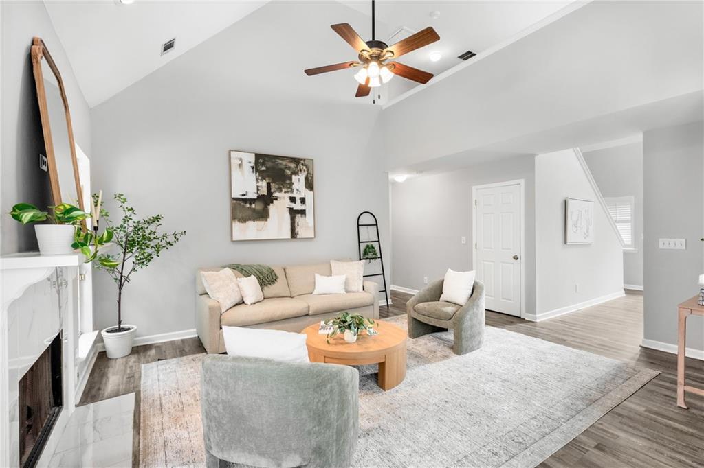 874 Ashwood Walk