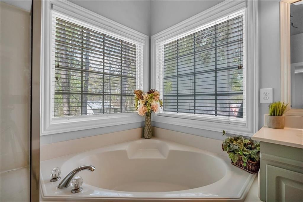 4162 Crowder Drive, Kennesaw, Georgia image 22