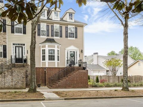Townhouse For Sale - 3774 Lake Point Boulevard<br/> Gwinnett County, Suwanee, GA 30024