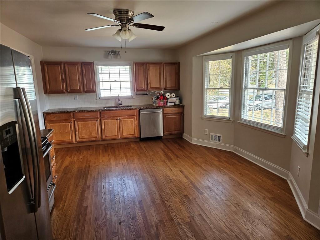 4882 Happy Hollow Road