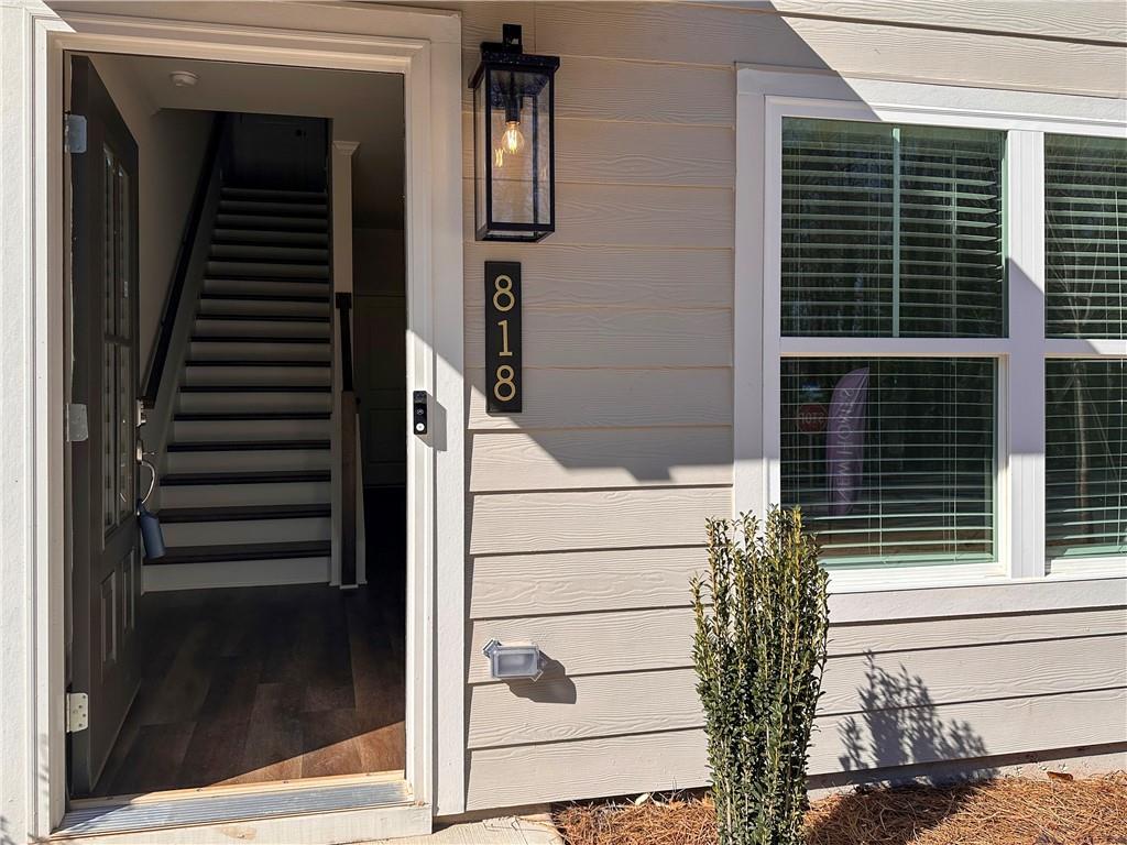 818 Glennferry Bend SW