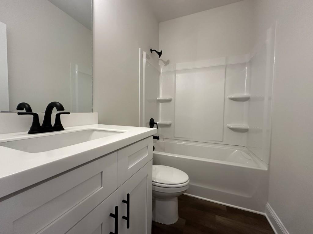 818 Glennferry Bend SW