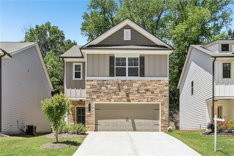 Homes For Sale - 377 Station Overlook Drive<br/> Auburn, GA 30011