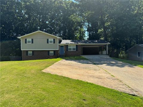 A home in Douglasville