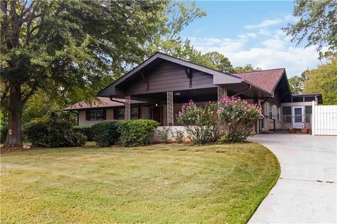 1722 Camelot Circle Tucker GA 30084