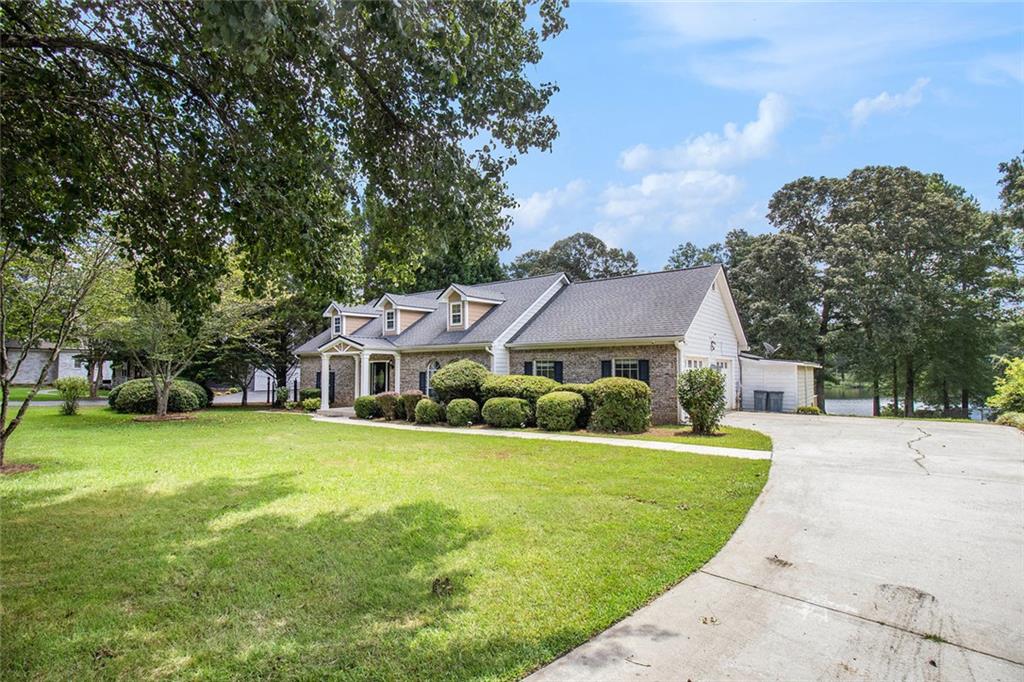96 Pointe View Court