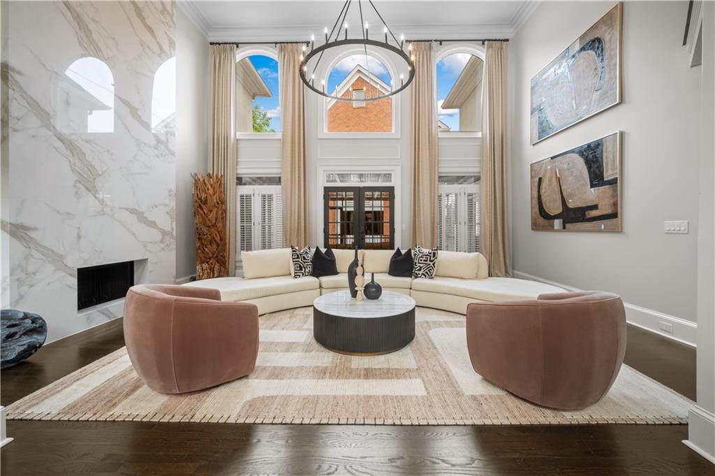 2204 Iron Gate Drive SE